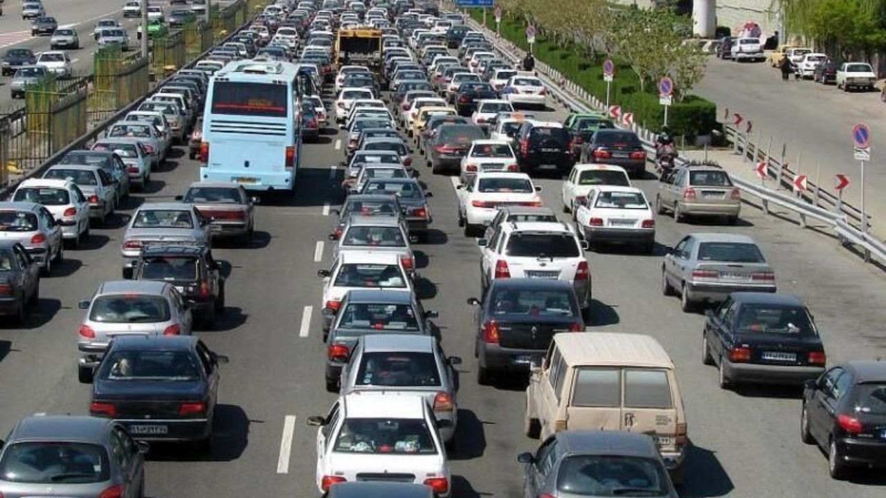 ترافیک سنگین در آزادراه قزوین_کرج_ تهران 

