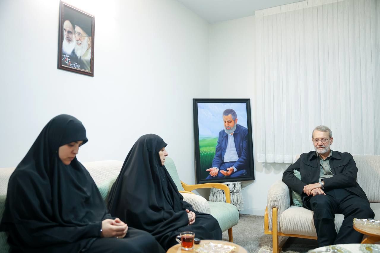 واکنش سردار ایزدی به انتقادات از پزشکیان به روایت فرزندش / در دیدار لاریجانی با خانواده شهید حاج رمضان چه گذشت؟+ فیلم