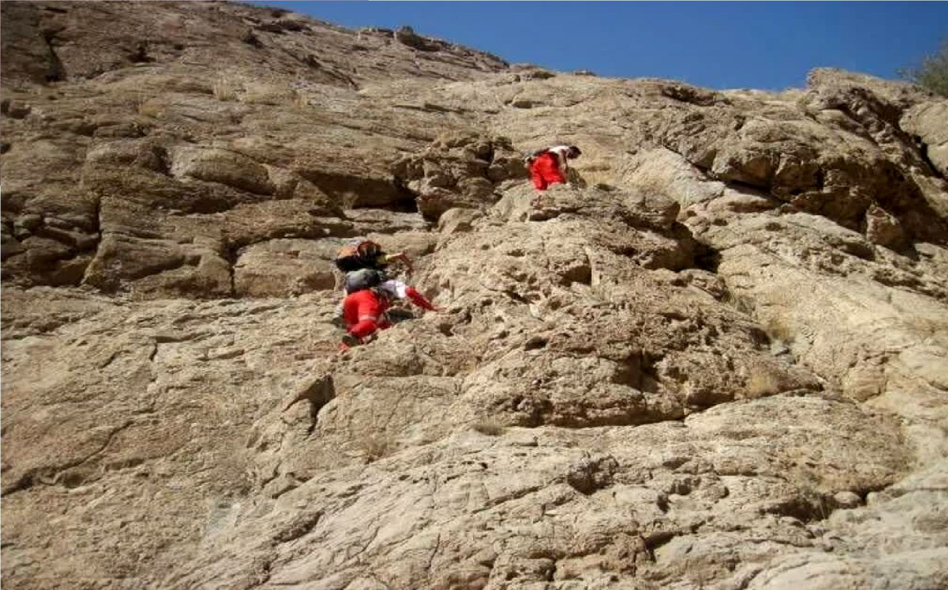 پیدا شدن جوان مفقودی در کوههای شهرستان رفسنجان 