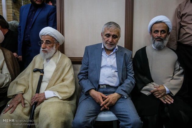 تصاویر مراسم ختم همسر آیت الله علم الهدی