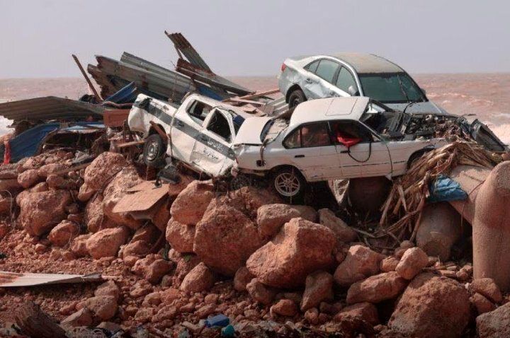 دفن هزار نفر از قربانیان سیل لیبی در گورهای دسته‌جمعی/ سازمان جهانی بهداشت هشدار داد