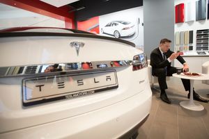 شوک ایلان ماسک به بازار رمز ارزها | از تولد ده‌ها میم کوین تا سقوط سریع 