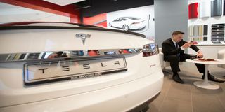 شوک ایلان ماسک به بازار رمز ارزها | از تولد ده‌ها میم کوین تا سقوط سریع 