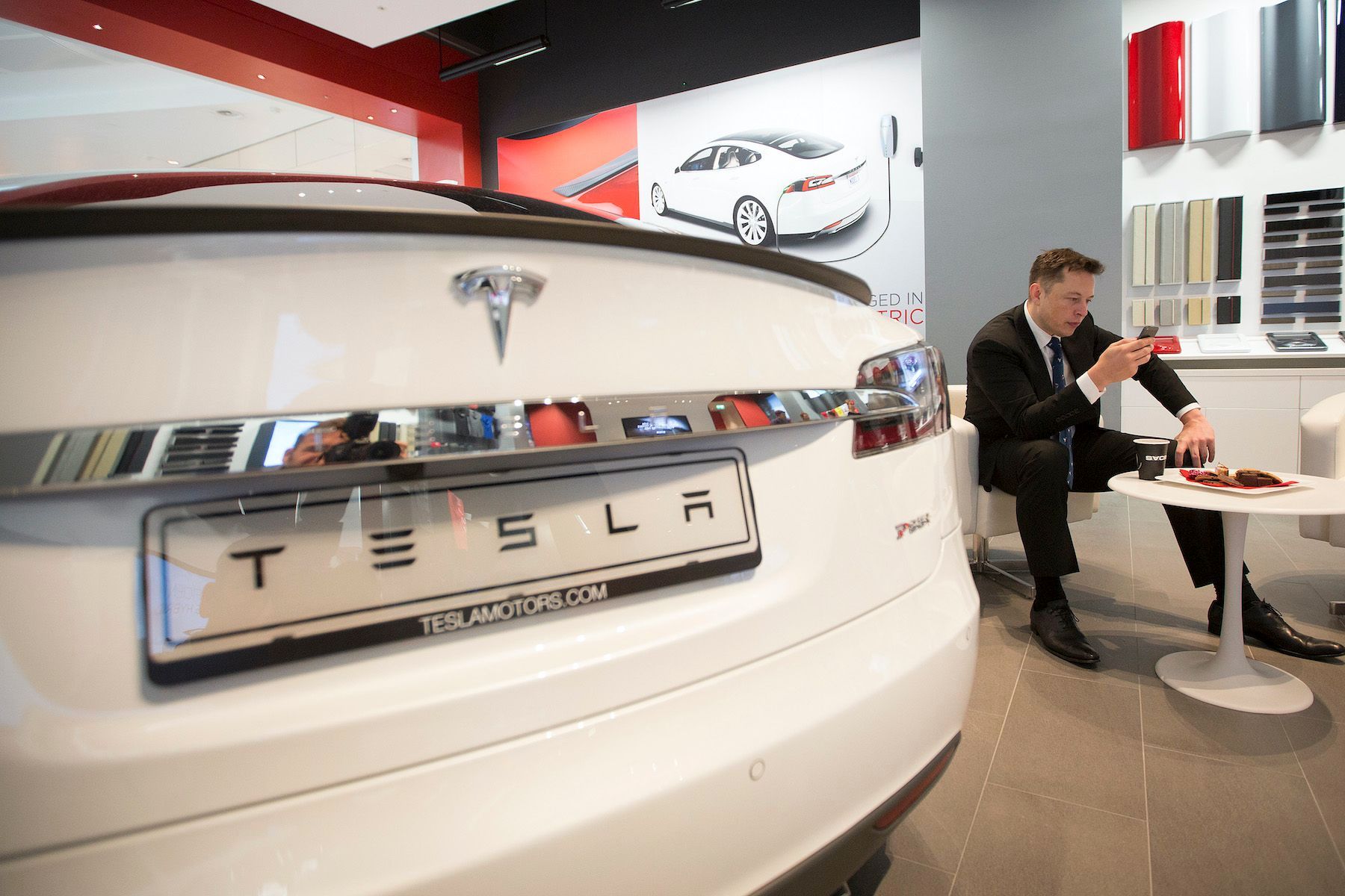 شوک ایلان ماسک به بازار رمز ارزها | از تولد ده‌ها میم کوین تا سقوط سریع