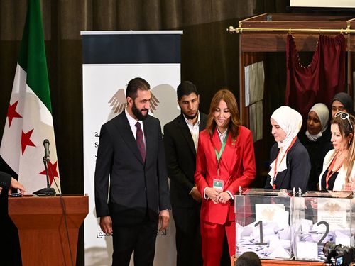 اختیارات جولانی به چالش کشیده می‌شود؟ | الگوی اجباری و مهندسی شده در انتخابات پارلمانی