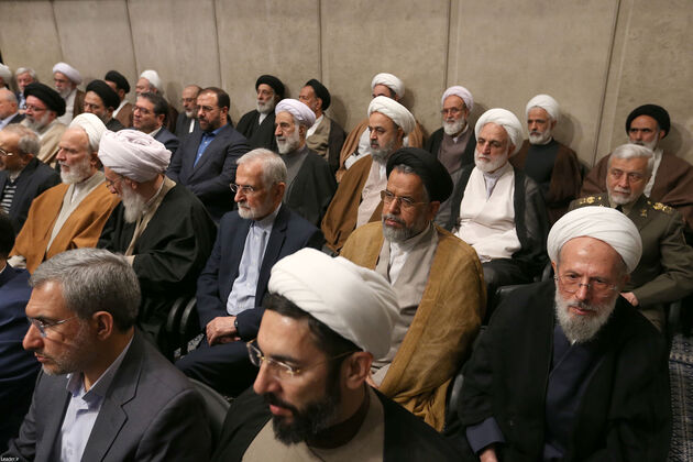 تصاویر دیدار مسئولان نظام، مهمانان کنفرانس وحدت و سفرای کشورهای اسلامی با رهبری