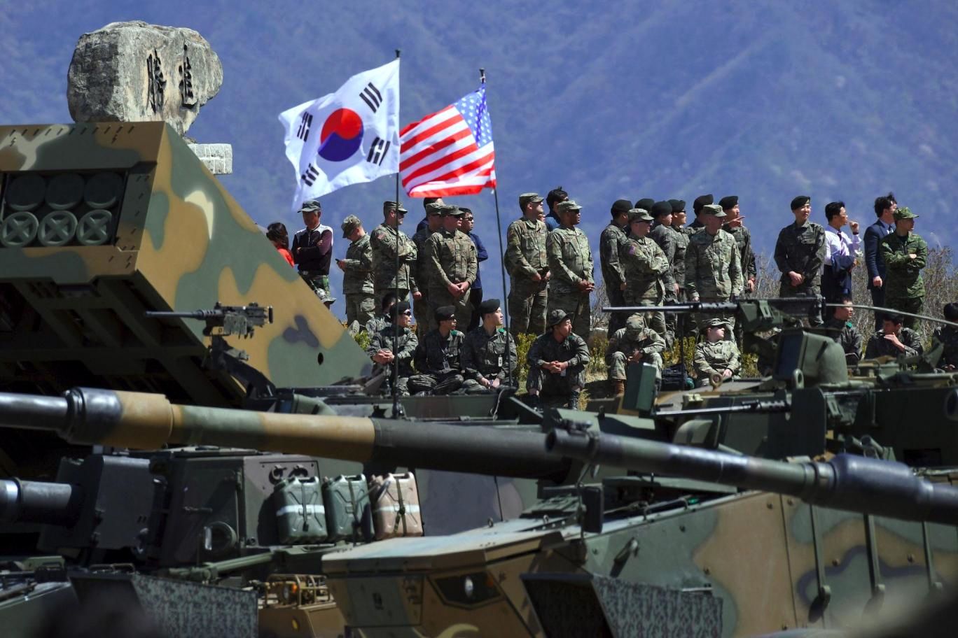 شلیک اخطار به پهپاد کره شمالی / شبه جزیره در آماده باش