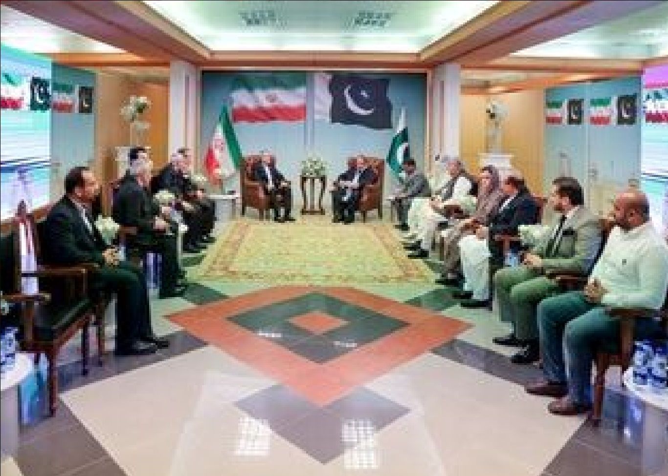 ایستادگی ایران؛ تحسین پاکستان را برانگیخت؛ نواز شریف: کنار ایرانیم