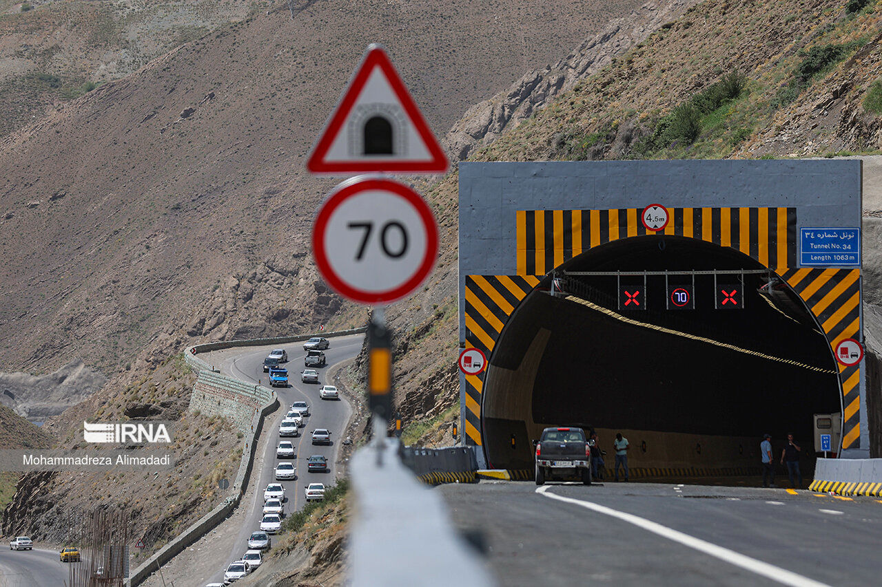  تونل 12 آزادراه تهران_شمال مسدود شد/ از محور فیروزکوه تردد کنید