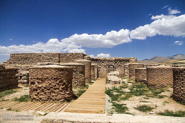 تخت سلیمان ، یادگاری به قدمت ۳۰۰۰ سال