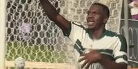 لحظه وحشت در فوتبال برزیل/ سقوط به تونل وسط شادی گل! + فیلم