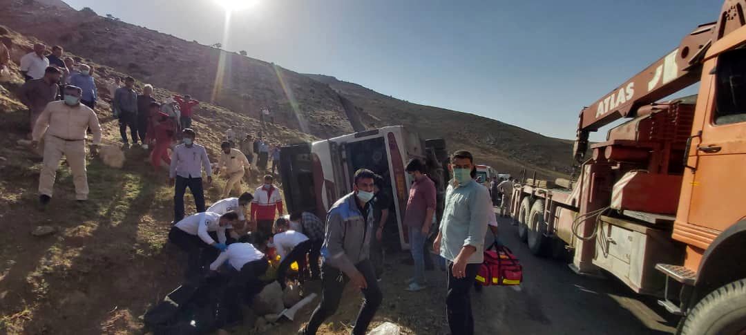 فیلمی از محل حادثه واژگونی اتوبوس خبرنگاران