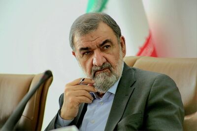 هشدار محسن رضایی به ارتش آمریکا: قبل از اینکه دریای عمان گورستان ناوهایتان شود، عقب بروید/ امارات بداند صبر ایران حدی دارد/ در مذاکره جدی هستیم اما در میدان و دفاع از ایران جدی‌تریم