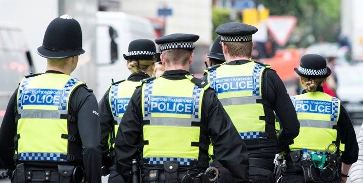 استقرار پلیس درپی هجوم مردم برای خروج از لندن