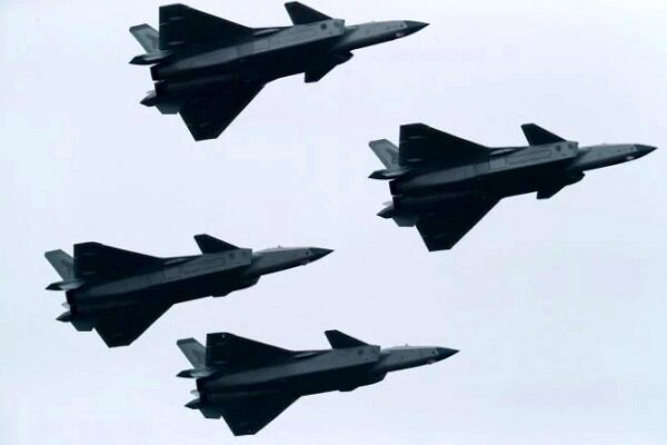 پرواز جنگنده‌های چین در اطراف جزیره تایوان
