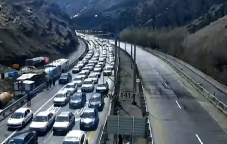 ترافیک شدید در آزادراه تهران - شمال / نفس جاده بند آمد + فیلم