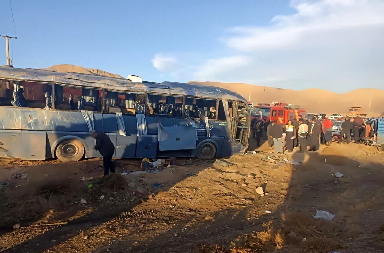 حادثه وحشتناک برای اتوبوس زائران ایرانی اربعین / ۴۳ نفر مصدوم شدند