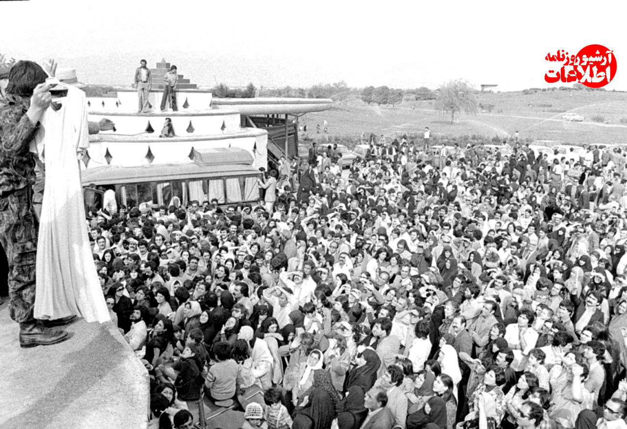 حراج لباس‌های شمس پهلوی، خواهر شاه در کرج؛ اسفند ۵۷